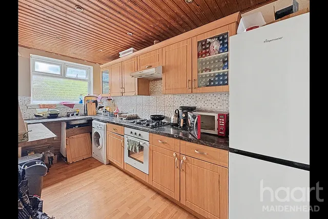 Hencroft Street North, Slough, SL1, photo 2