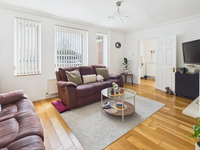 Fox Road, Langley, SL3, photo 2