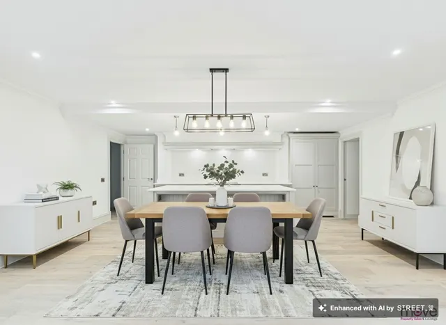 Photo 3 — Apartment 2, Sandford Park House 39-41 London Road, Cheltenham, GL52 6HE
