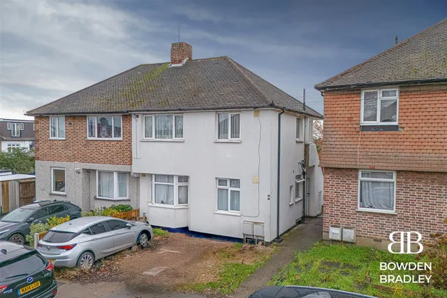 Brunswick Gardens, Ilford, IG6, photo 1