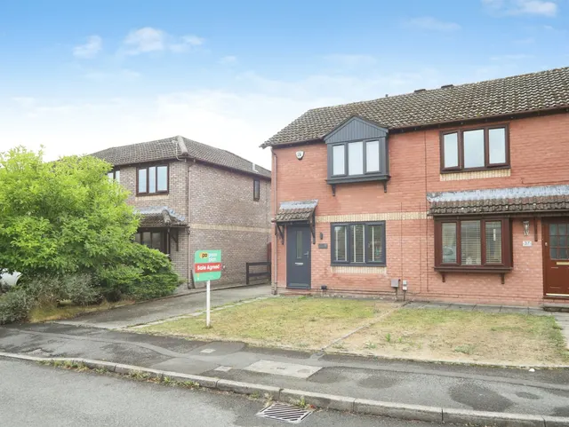 Malus Avenue, Pontypridd, CF38, photo 2