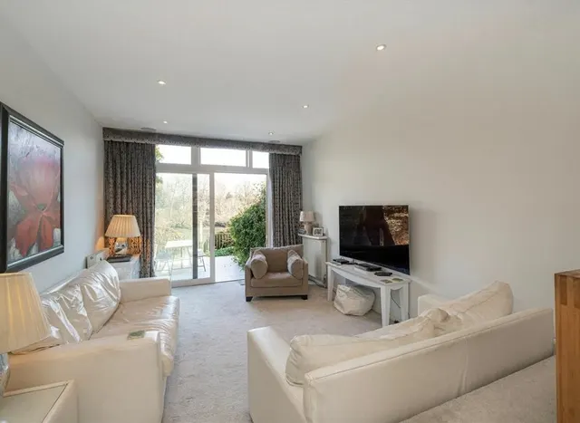 Photo 2 — Mallard Place, Strawberry Hill, TW1