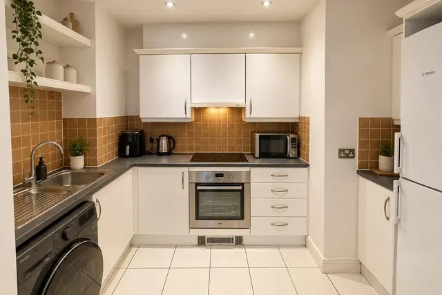 Gerry Raffles Square, Stratford, E15, photo 2