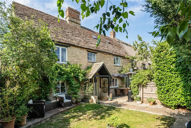 Bridge Street, Bampton, OX18, photo 2