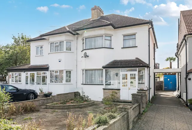 Sutton Common Road, Sutton, SM3 9NH, photo 1