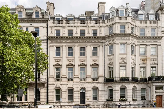 Piccadilly, Mayfair, W1J, photo 1