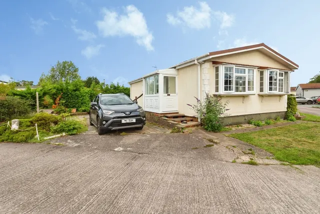 Lodgefield Park, Stafford, ST17, photo 1