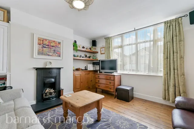 Cranleigh Road, Feltham, TW13, photo 3