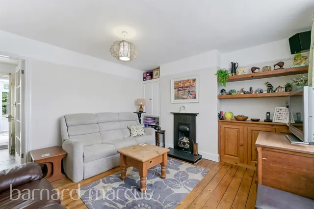 Cranleigh Road, Feltham, TW13, photo 2