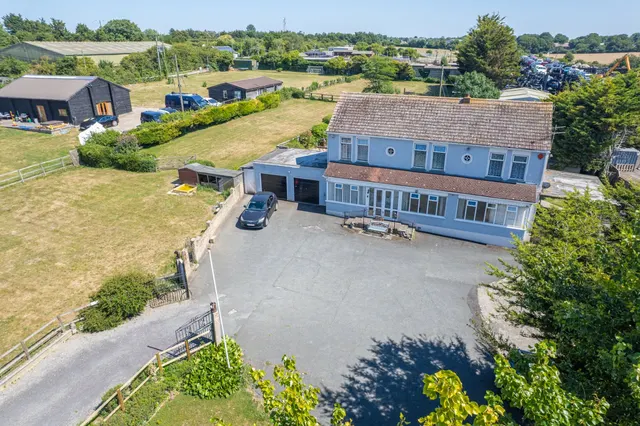 Woodchurch Road, Woodchurch, CT7, photo 1