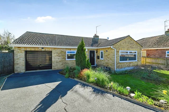 Hazel Close, West Winch, PE33, photo 1