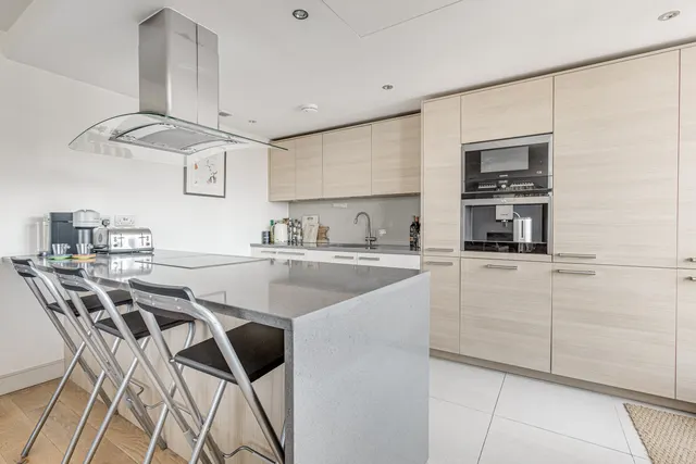 Townmead Road, London, SW6, photo 3