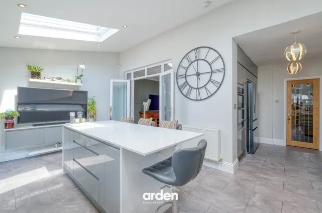 Regan Avenue, Shirley, B90, photo 3