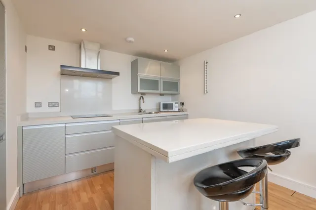 Firth Street, HD1, photo 3