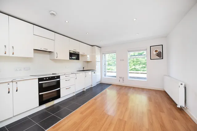 Photo 2 — 105b Roman Road, London