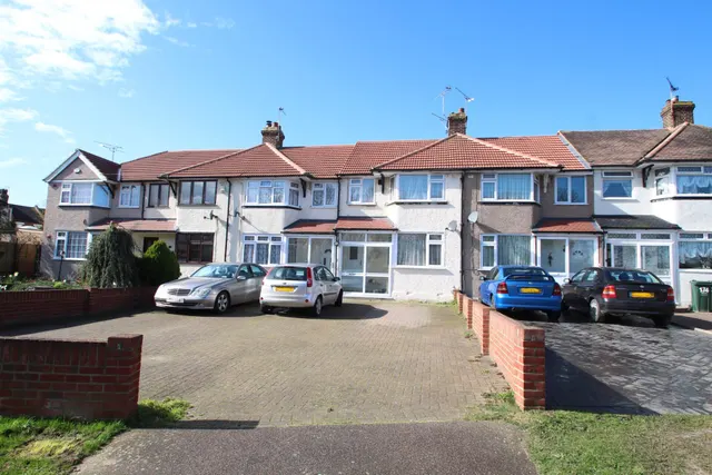 Stanhope Road, Swanscombe, photo 1