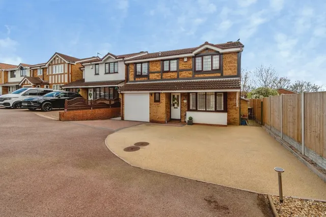 St. Pauls Close, Heath Hayes, Cannock, Staffordshire, WS11, photo 1