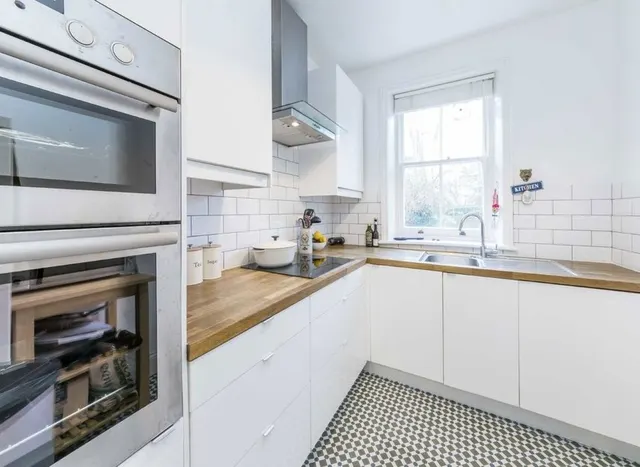 Photo 3 — Dalmeny Road, Tufnell Park, N7