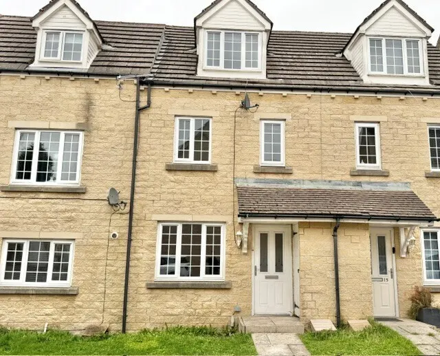 Pippin Court, Halifax, HX2, photo 1