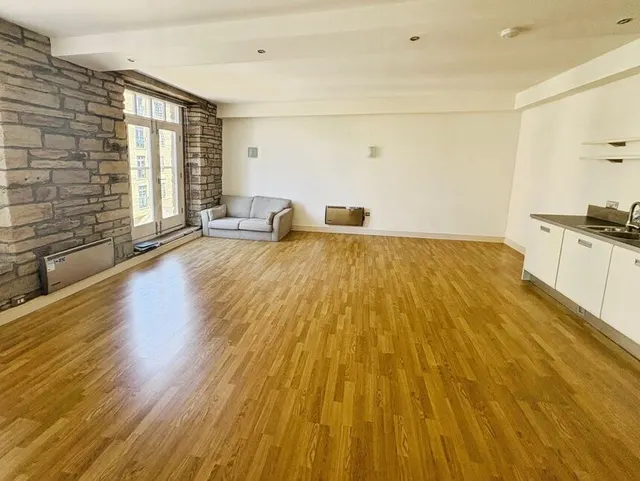 Firth Street, Huddersfield, HD1, photo 3