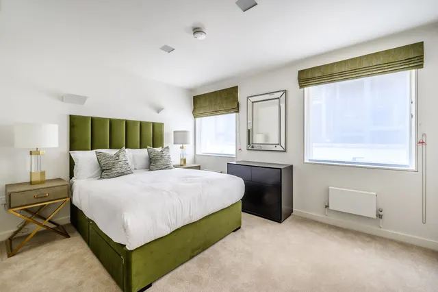 Photo 3 — Flat 1b, 161 Fulham Road, London