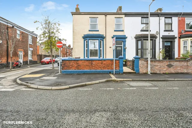 Windle Street, St. Helens, WA10, photo 1