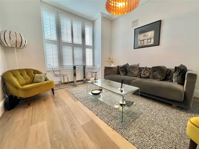Whittington Road, London, N22, photo 3