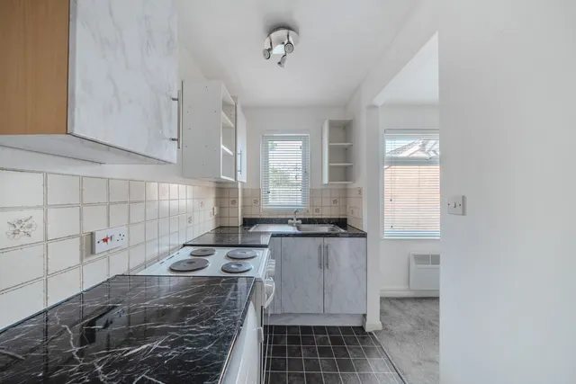 Charming One-Bedroom Mews, UB5, photo 3