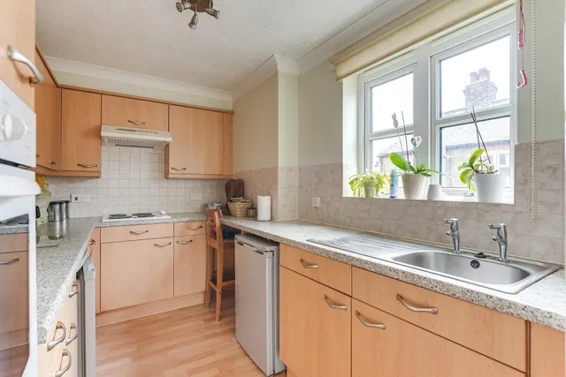 Hertford Road, Enfield, EN3, photo 2