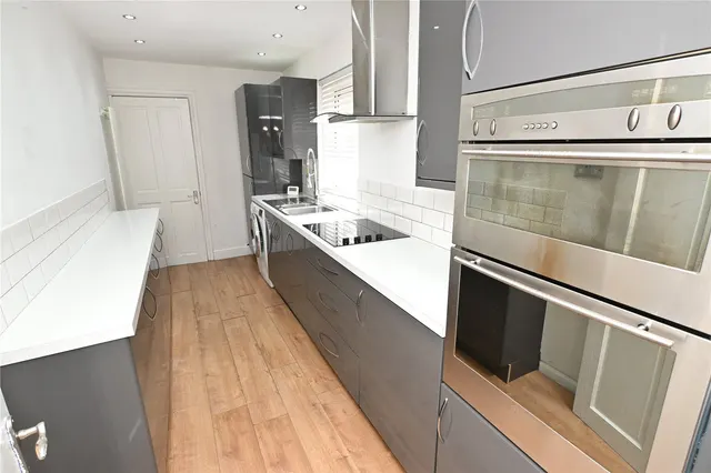 Photo 3 — Yardley Wood Road, Moseley, Birmingham, B13 9JW