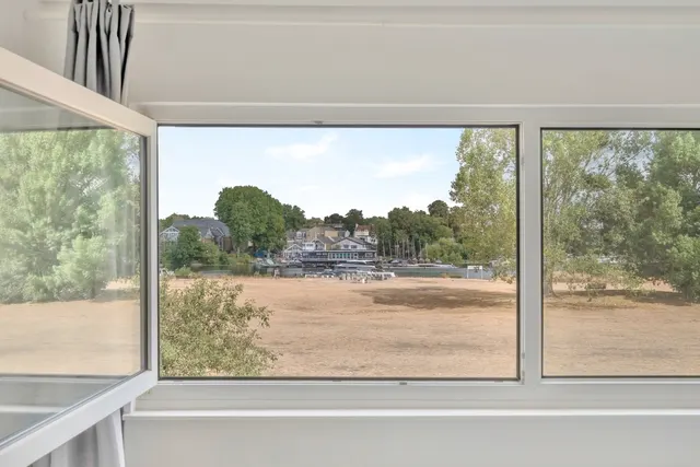 Photo 2 — Buckingham Gardens, West Molesey KT8