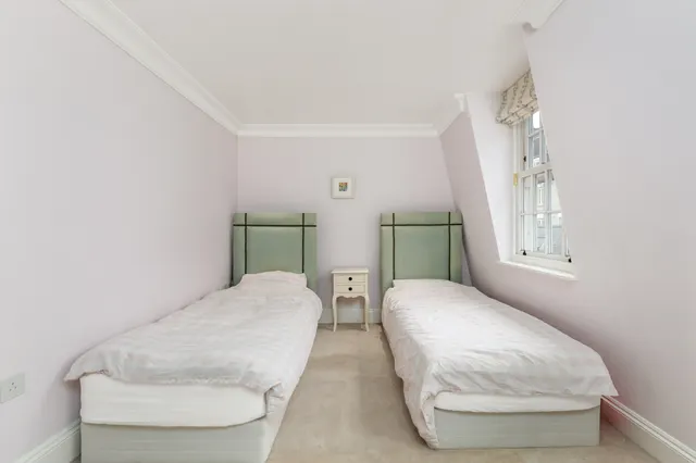 Shepherd Street, Mayfair, W1J, photo 2