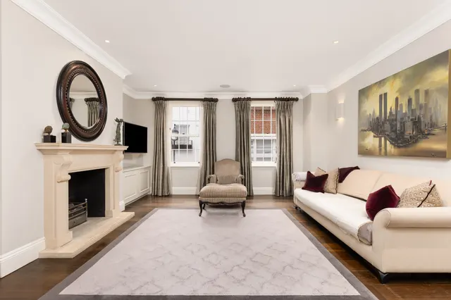 Shepherd Street, Mayfair, W1J, photo 1