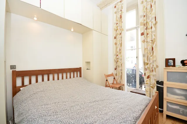 Photo 3 — Raised Ground Floor Flat, 69 Gloucester Street, London