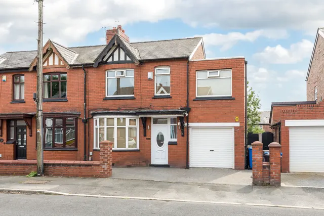 Dawson Avenue, Wigan, WN6, photo 1