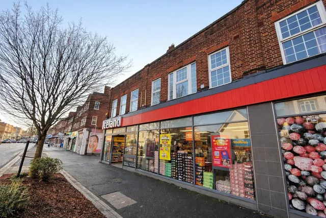 Central Road, Worcester Park, photo 1