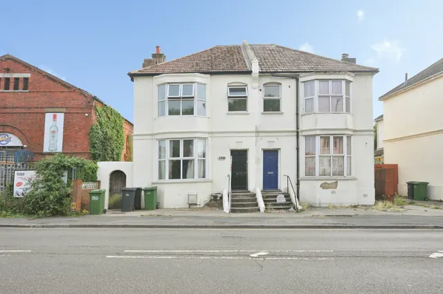Bexhill Road, St. Leonards-On-Sea, photo 1