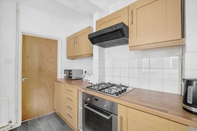 Chedworth Street, Plymouth, PL4, photo 2