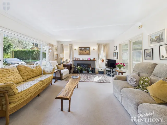 Photo 3 — Upper Hartwell, Stone, Aylesbury, HP17 8NZ