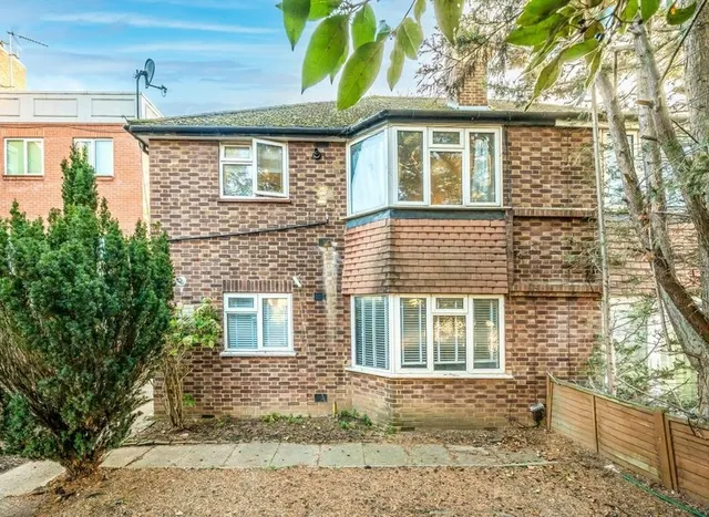 Thornbury Road, Isleworth, TW7, photo 1