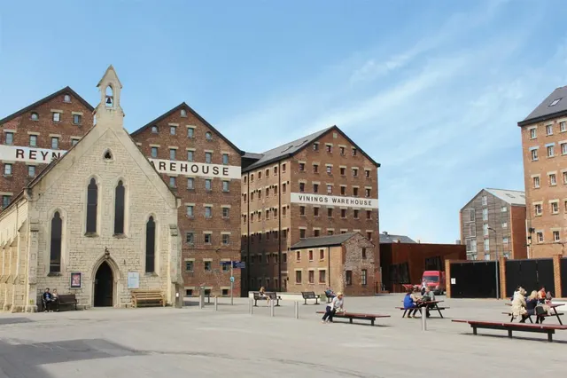Vinings Warehouse, Gloucester Docks, GL1, photo 1