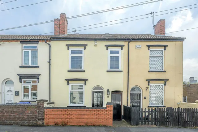Stewkins, Stourbridge, DY8 4YW, photo 1