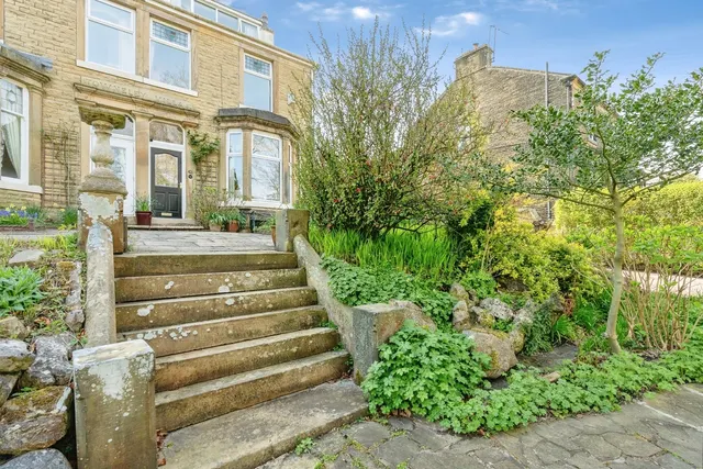 Brooklands Road, Burnley, Lancashire, BB11, photo 1