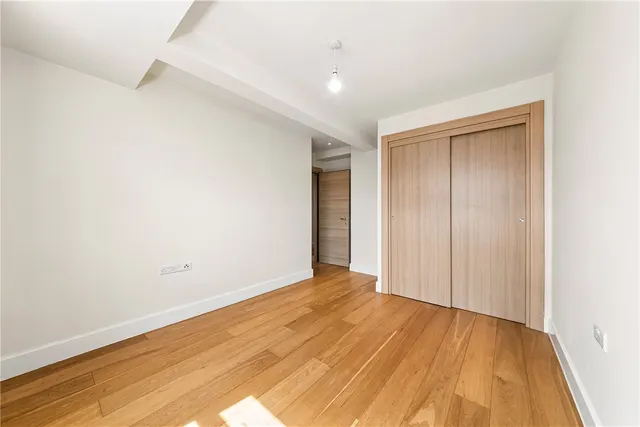 Photo 3 — Croydon Road, Beckenham, BR3