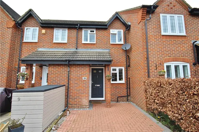 Saddlebrook Park, Sunbury-on-Thames, TW16, photo 1