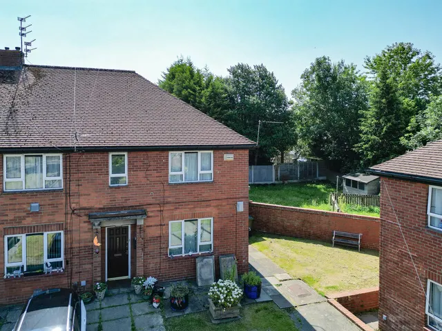 Ajax Street, Rochdale OL11 3HN, photo 1