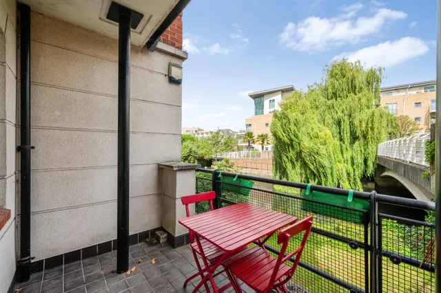 Dorey House, TW8, photo 3