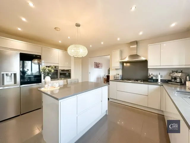 Royal Meadow Way, Streetly, B74, photo 2