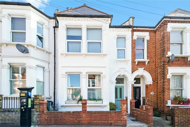 Cathles Road, Clapham South, SW12, photo 1