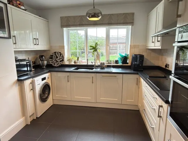 Pitts Lane, Earley, RG6, photo 3